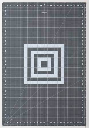 Fiskars Rotary Cutting Mat 24in x 36in - Blue