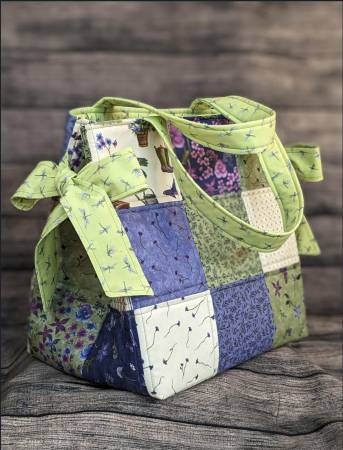 Box Bottom And Bows Tote pattern