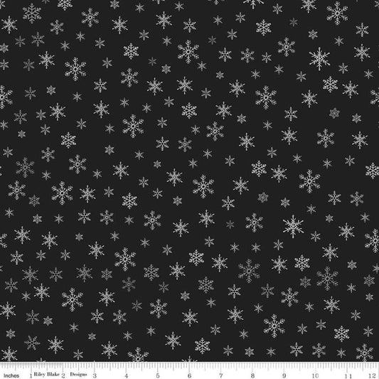 Farmhouse Christmas by Echo Park Paper Co. for Riley Blake Designs is great for quilting, apparel and home decor. This print features cream snowflakes on a black background.  Sold by the 1/2 yard.  Fabric will be cut in one continuous piece unless the customer notes otherwise.  100% cotton  Width: 43"/44"